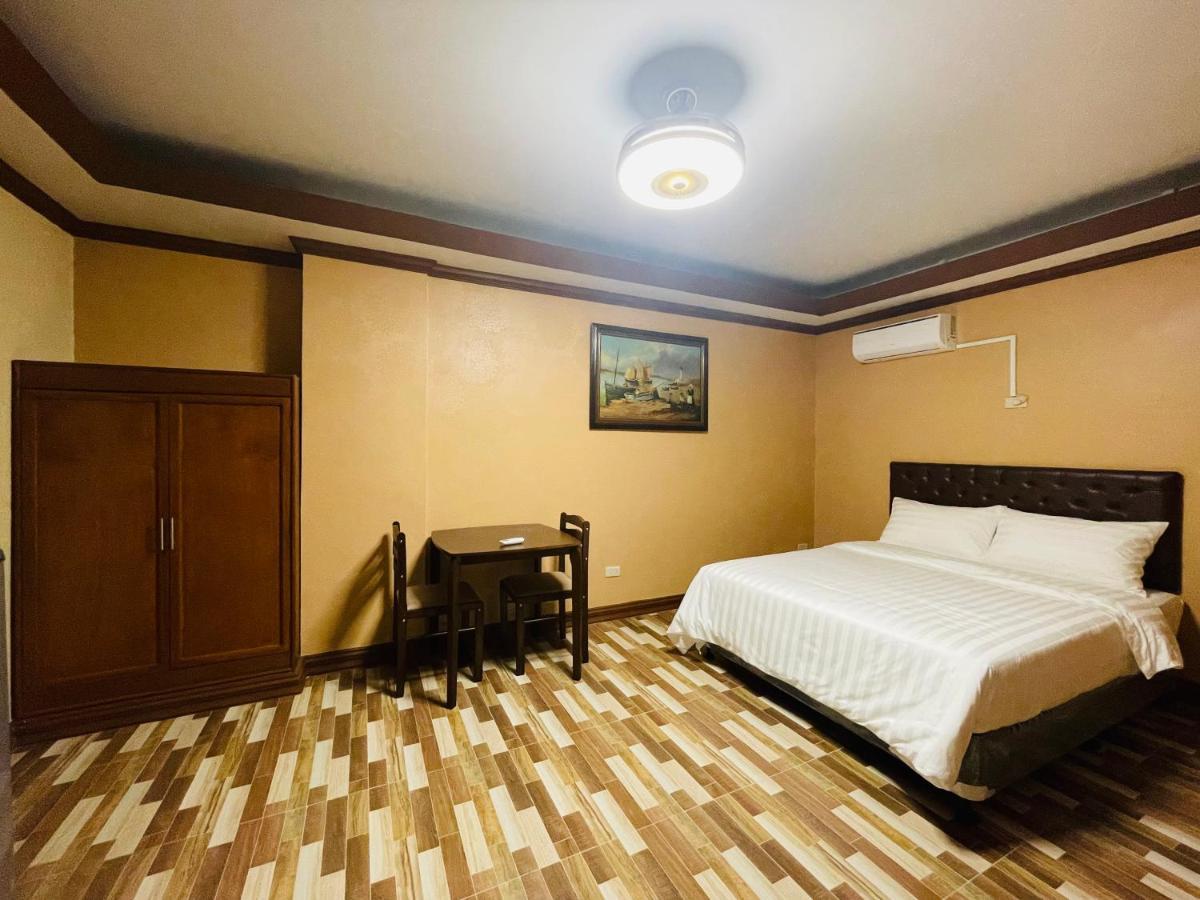 Drake Hotel Angeles City Екстер'єр фото
