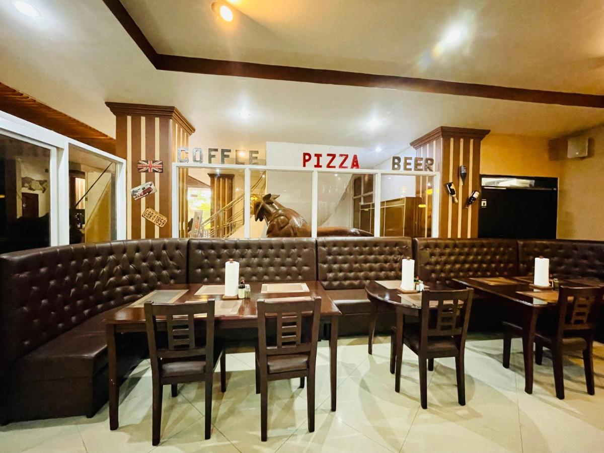 Drake Hotel Angeles City Екстер'єр фото